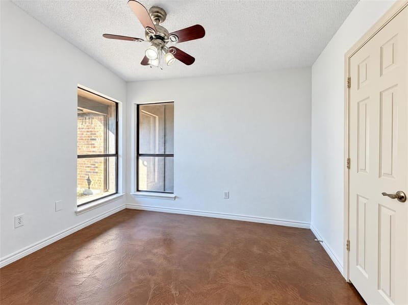 935 Thistle Ridge Lane, Arlington TX 76017 - Photo 9