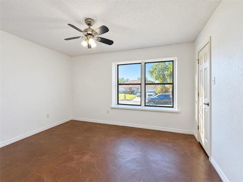 935 Thistle Ridge Lane, Arlington TX 76017 - Photo 11