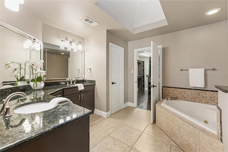 4007 Brownstone Court, Dallas TX 75204 - Photo 15