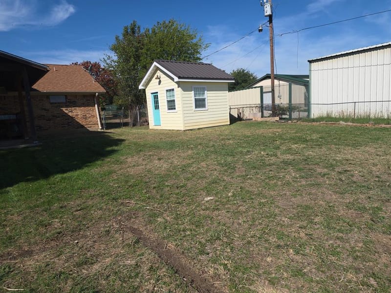 1117 Bradley Drive, Azle TX 76020 - Photo 9