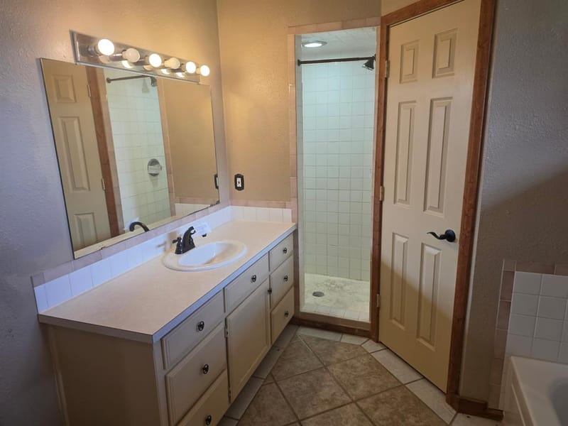 1117 Bradley Drive, Azle TX 76020 - Photo 18