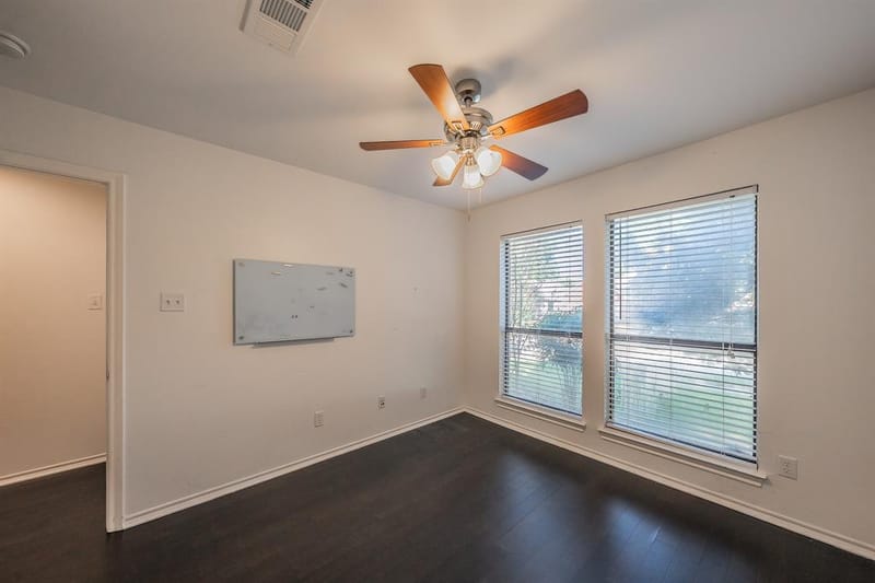 7924 Fox Chase Drive, Arlington TX 76001 - Photo 11