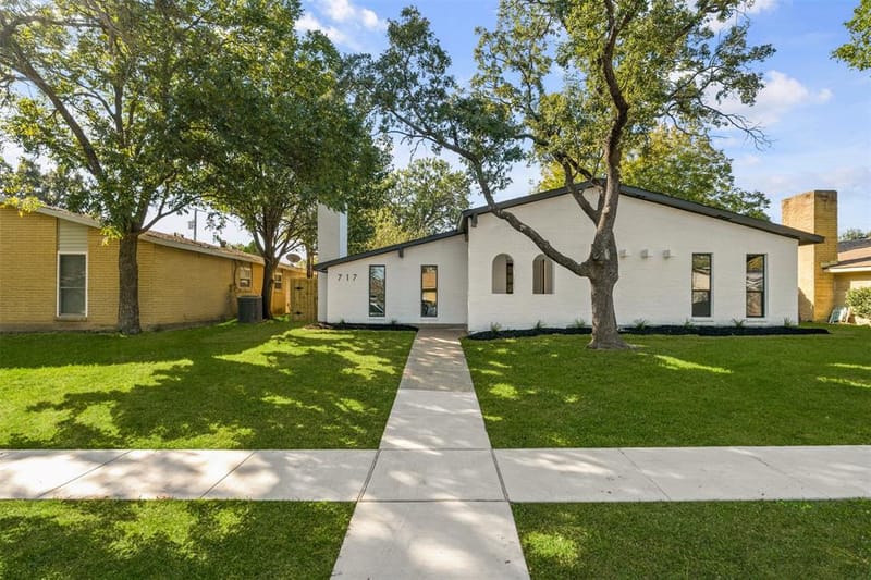 717 Bluebonnet Drive, Grand Prairie TX 75052 - Photo 5