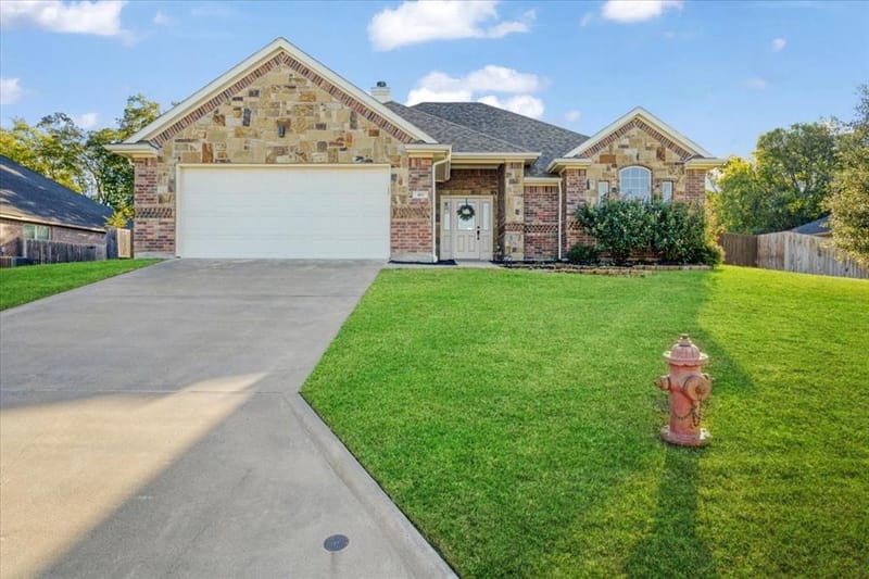 401 Mesa, Lone Oak TX 75453 - Photo 2