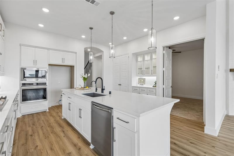 1729 Boxwood Row Drive, Aubrey TX 76227 - Photo 6