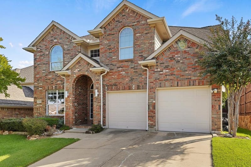 10404 Mateo Trail, Irving TX 75063 - Photo 2