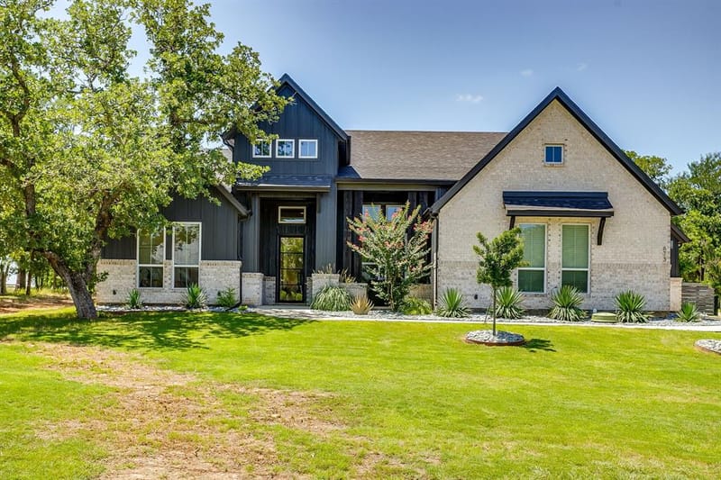 673 S Sugartree Drive, Lipan TX 76462 - Photo 5