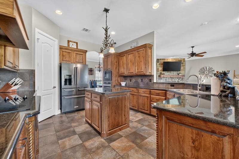 12720 Helen Road, Justin TX 76247 - Photo 8
