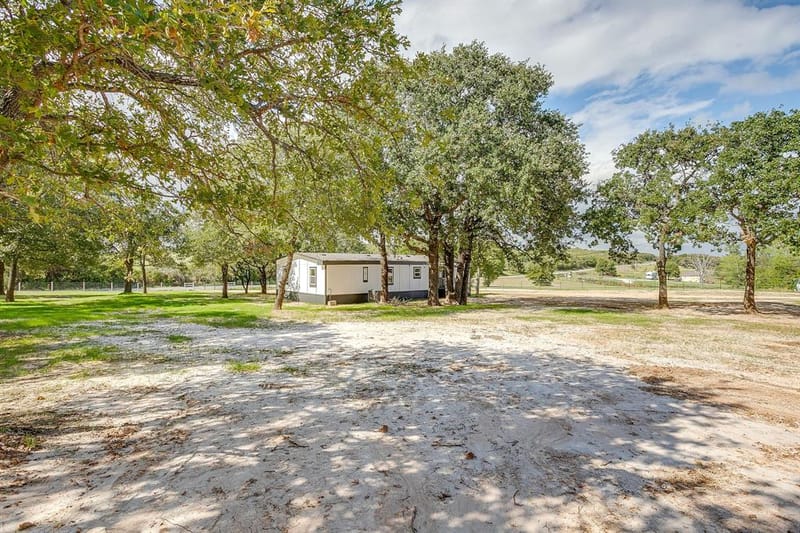 190 Salt Creek Road, Springtown TX 76082 - Photo 20