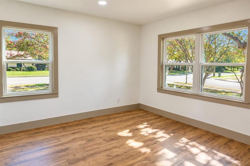 2219 Morgan Street, Irving TX 75062 - Photo 4