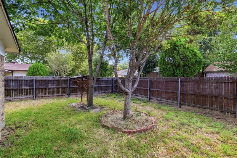 2906 Hazelwood Drive, Garland TX 75044 - Photo 32
