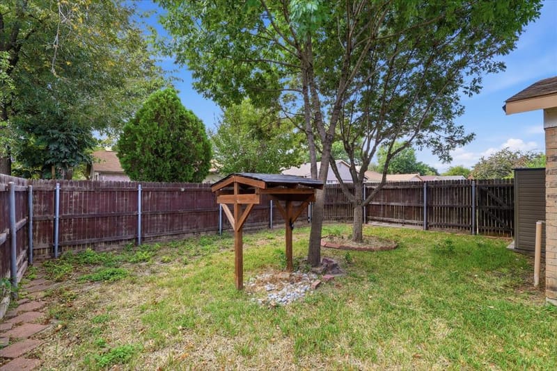 2906 Hazelwood Drive, Garland TX 75044 - Photo 33