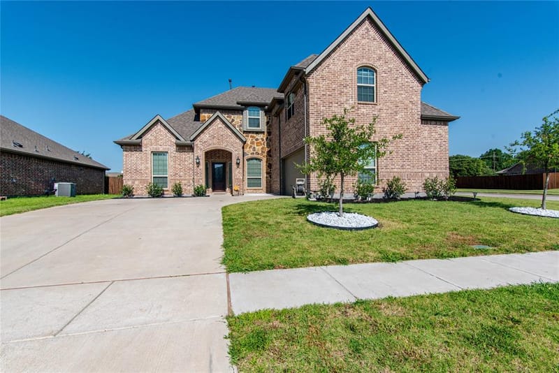 5301 Hidden Creek Road, Garland TX 75043 - Photo 2