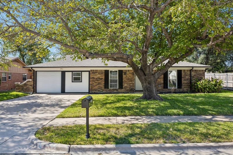5521 Galway Lane, North Richland Hills TX 76180 - Photo 2