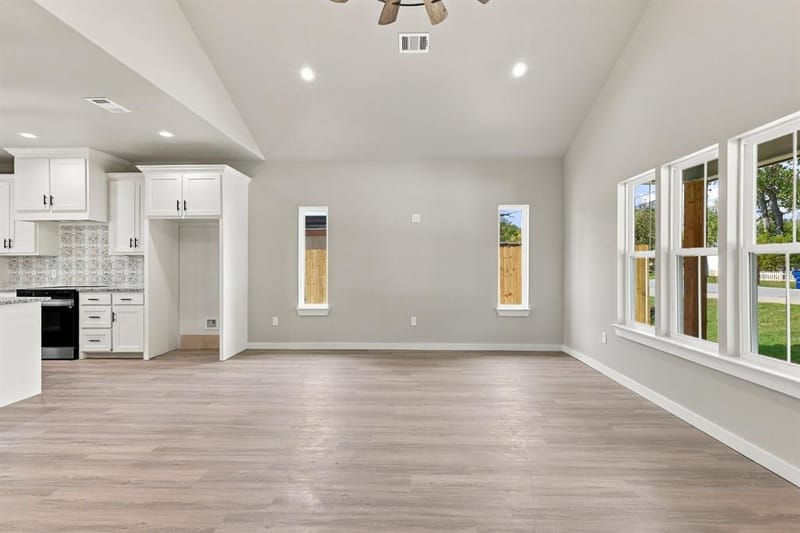 407 Bass Street, Bridgeport TX 76426 - Photo 6