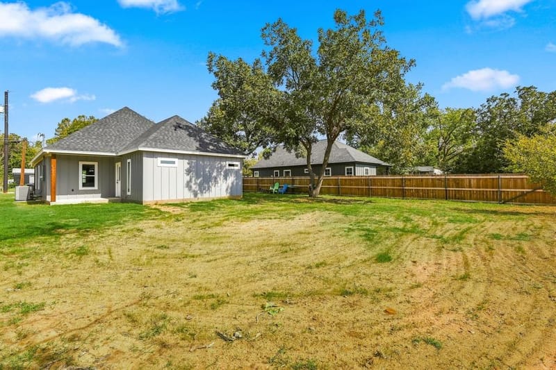 407 Bass Street, Bridgeport TX 76426 - Photo 30