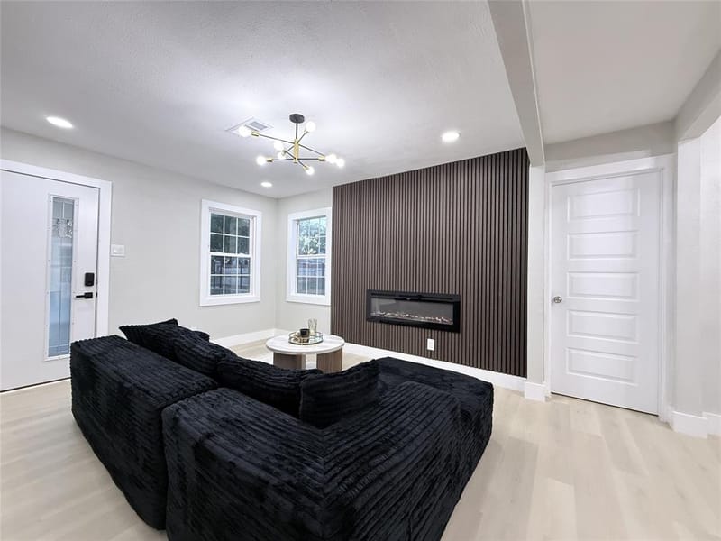 4522 Idaho Avenue, Dallas TX 75216 - Photo 5