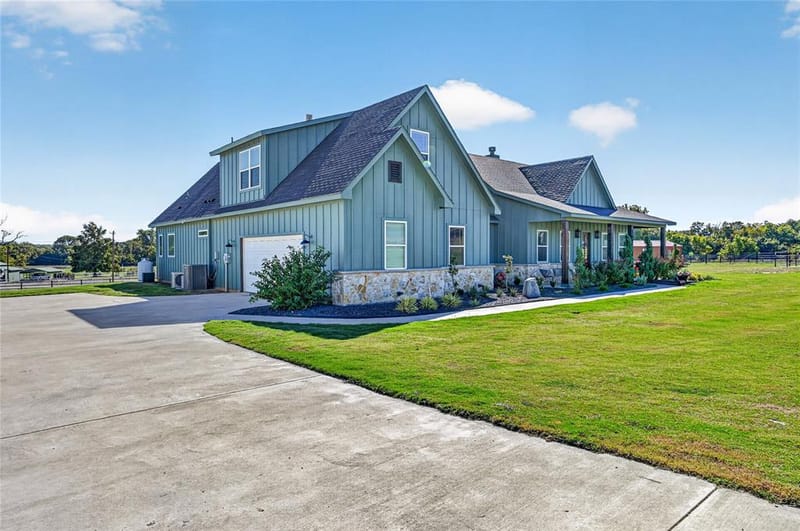 100 Kally Way, Weatherford TX 76085 - Photo 2
