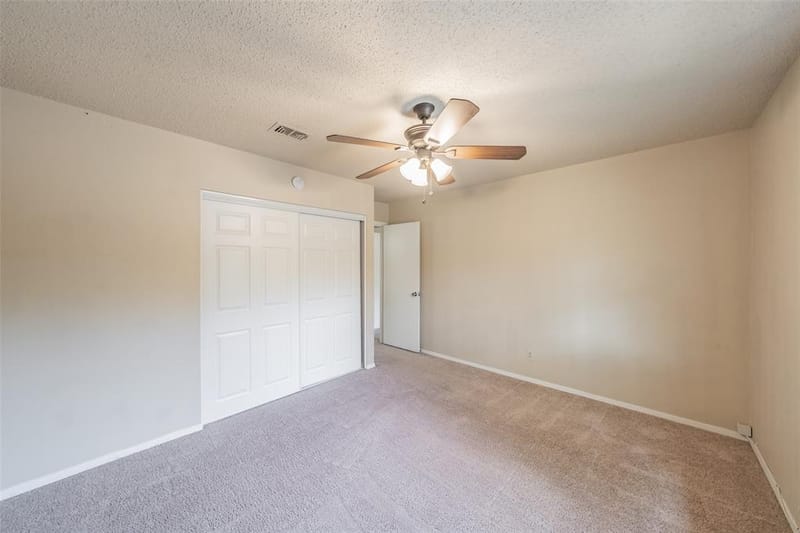 220 Westview Terrace, Arlington TX 76013 - Photo 23