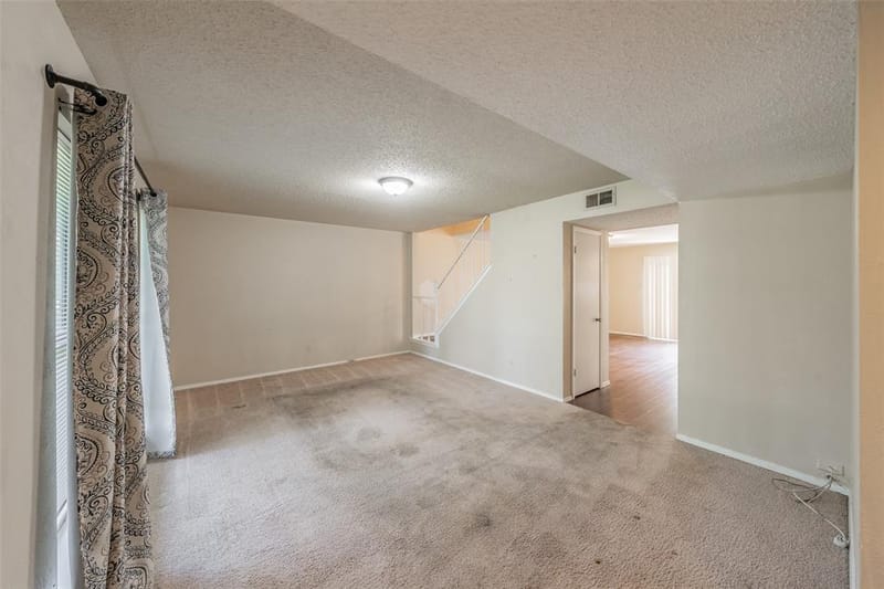 220 Westview Terrace, Arlington TX 76013 - Photo 6