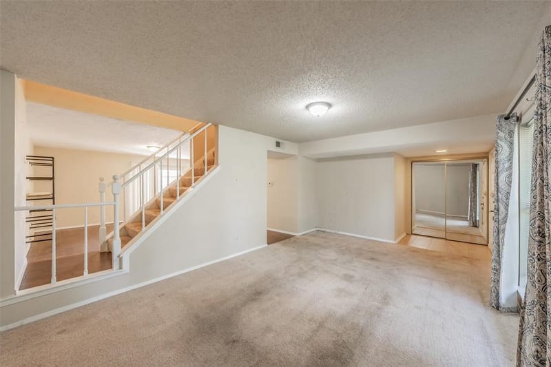 220 Westview Terrace, Arlington TX 76013 - Photo 7