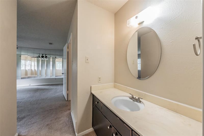 220 Westview Terrace, Arlington TX 76013 - Photo 32