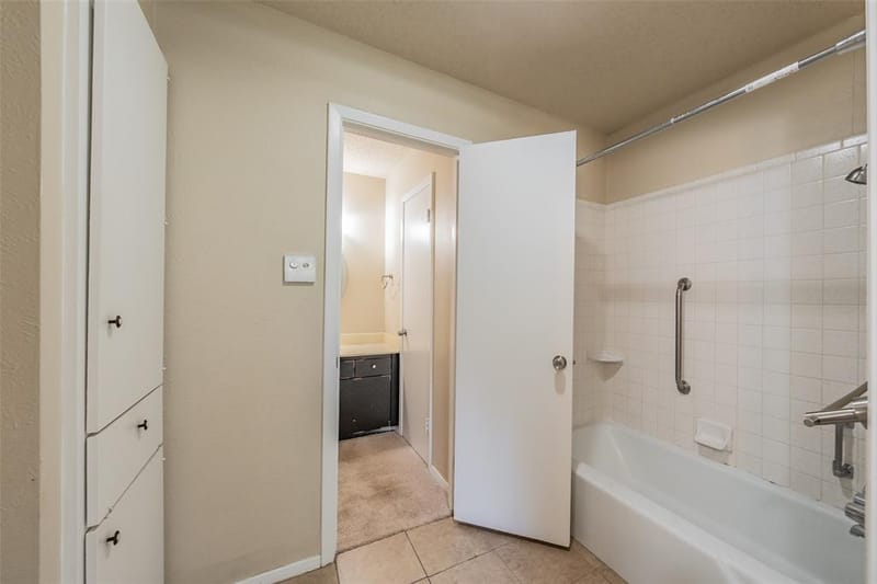 220 Westview Terrace, Arlington TX 76013 - Photo 30