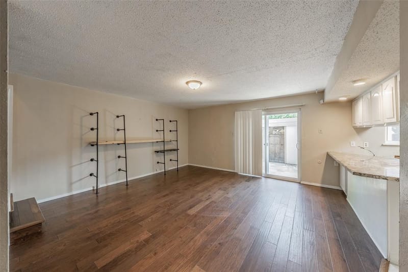 220 Westview Terrace, Arlington TX 76013 - Photo 10