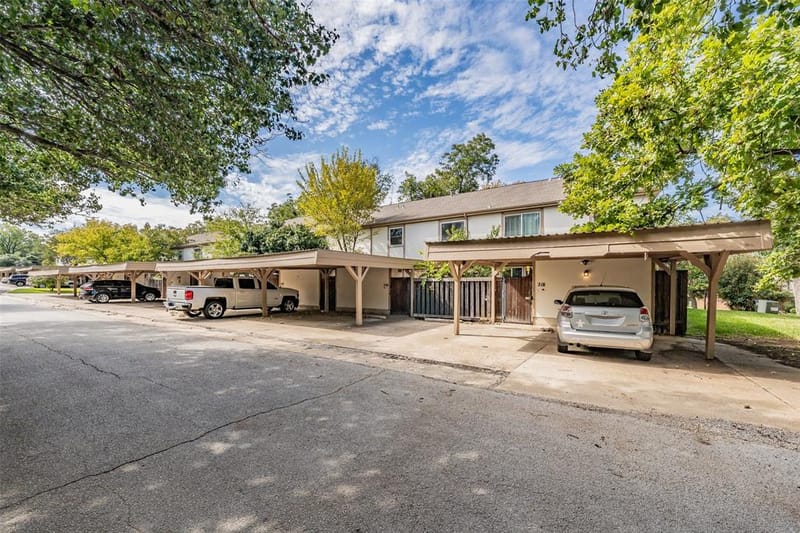 220 Westview Terrace, Arlington TX 76013 - Photo 35