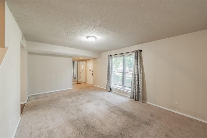 220 Westview Terrace, Arlington TX 76013 - Photo 8