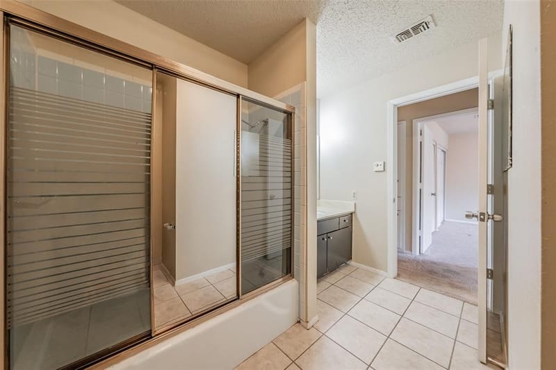 220 Westview Terrace, Arlington TX 76013 - Photo 21