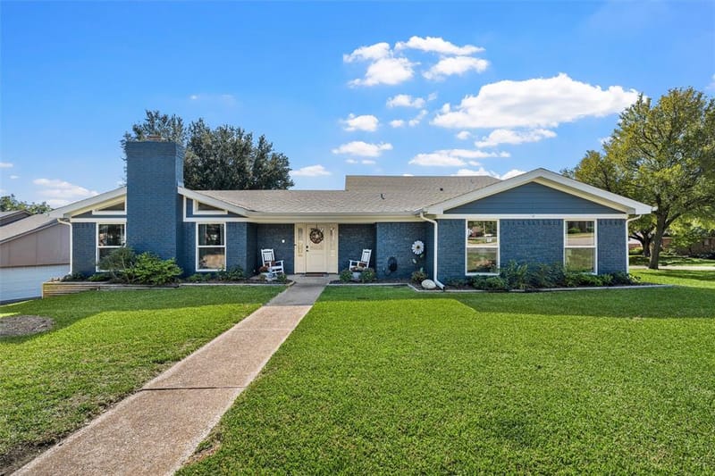 4324 Green Point Drive, Waco TX 76710 - Photo 2