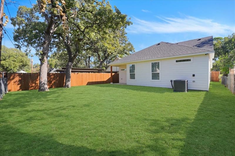 1125 Cleckler Avenue, Fort Worth TX 76111 - Photo 26