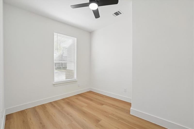1125 Cleckler Avenue, Fort Worth TX 76111 - Photo 22