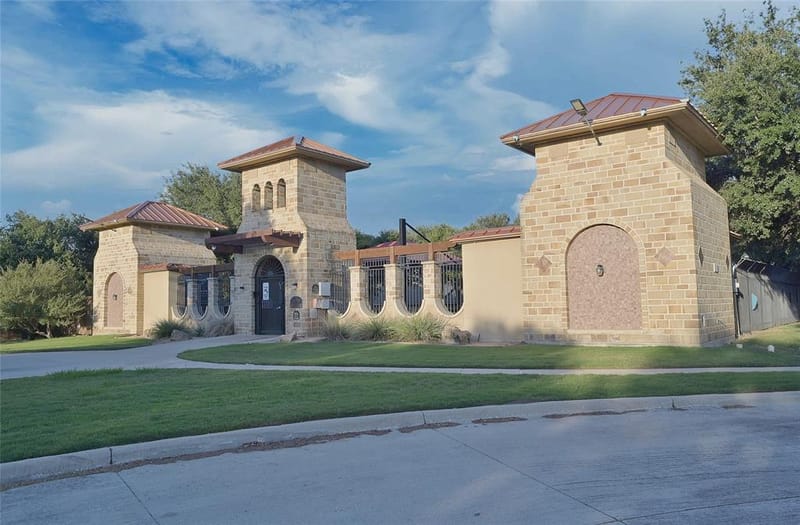 317 Chalkstone Drive, Fort Worth TX 76131 - Photo 37