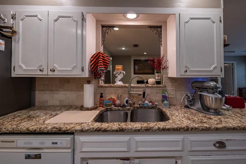 1731 Park Ridge Terrace, Arlington TX 76012 - Photo 15