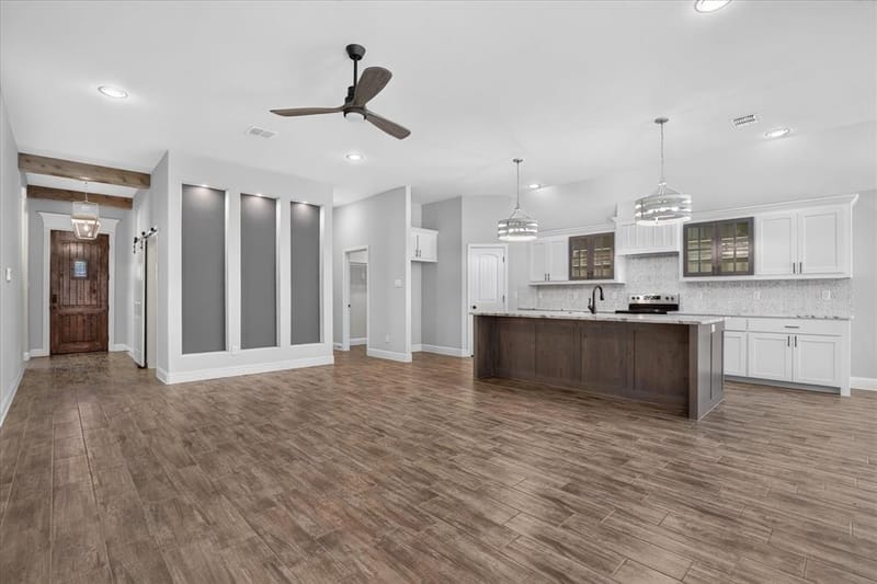 121 William Lane, Godley TX 76044 - Photo 6