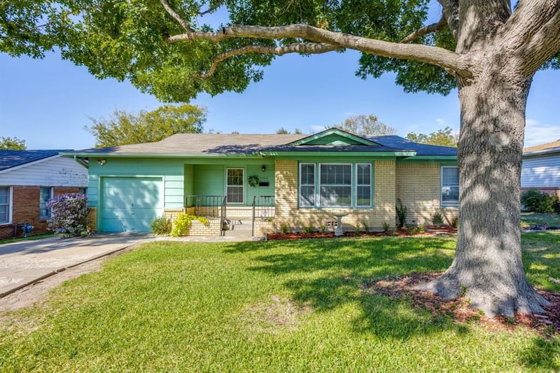 3304 Creston Avenue, Fort Worth TX 76133