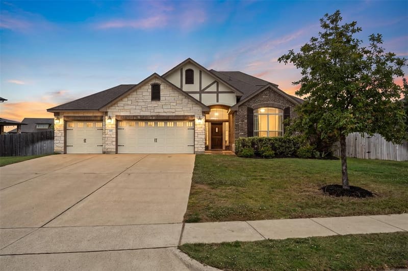 1117 Drummond Circle, Woodway TX 76712