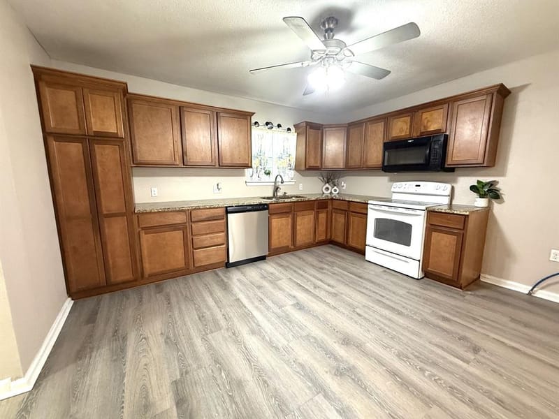 4525 N Texoma Parkway, Denison TX 75020 - Photo 4