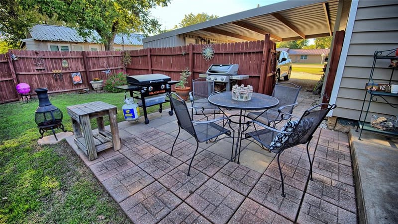 308 E Evans Street, Saint Jo TX 76265 - Photo 16