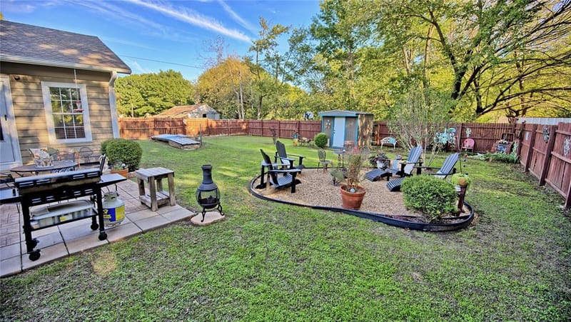 308 E Evans Street, Saint Jo TX 76265 - Photo 14