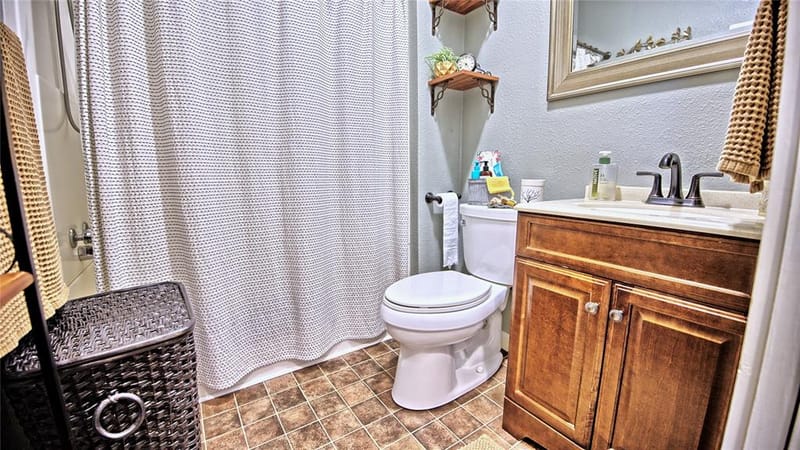 308 E Evans Street, Saint Jo TX 76265 - Photo 11