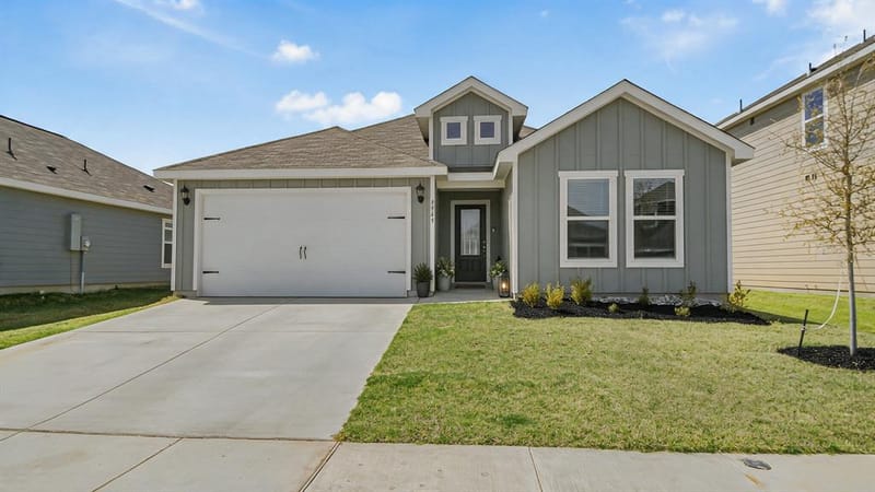9949 Voyager Lane, Fort Worth TX 76131 - Photo 2