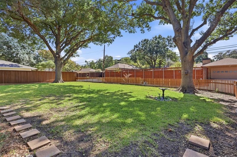 7806 Woodstone Lane, Dallas TX 75248 - Photo 16
