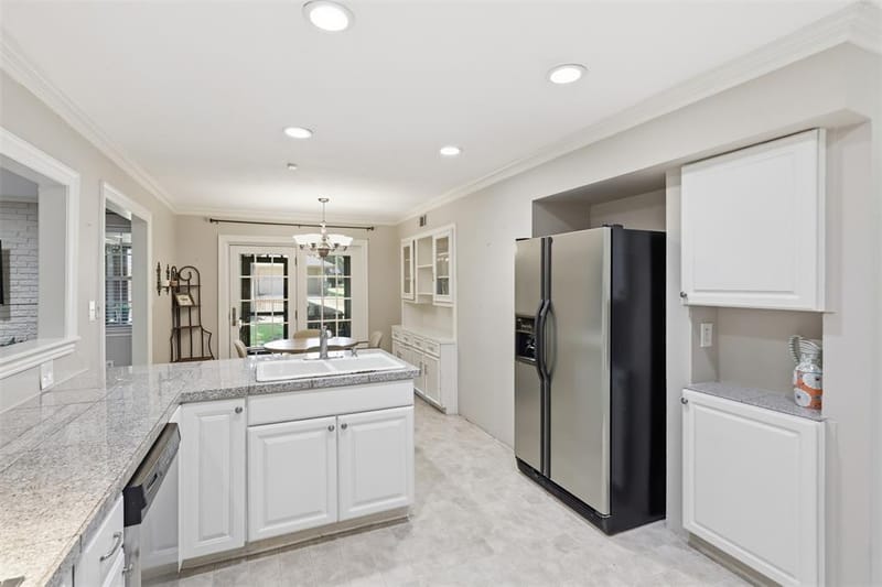 7806 Woodstone Lane, Dallas TX 75248 - Photo 11