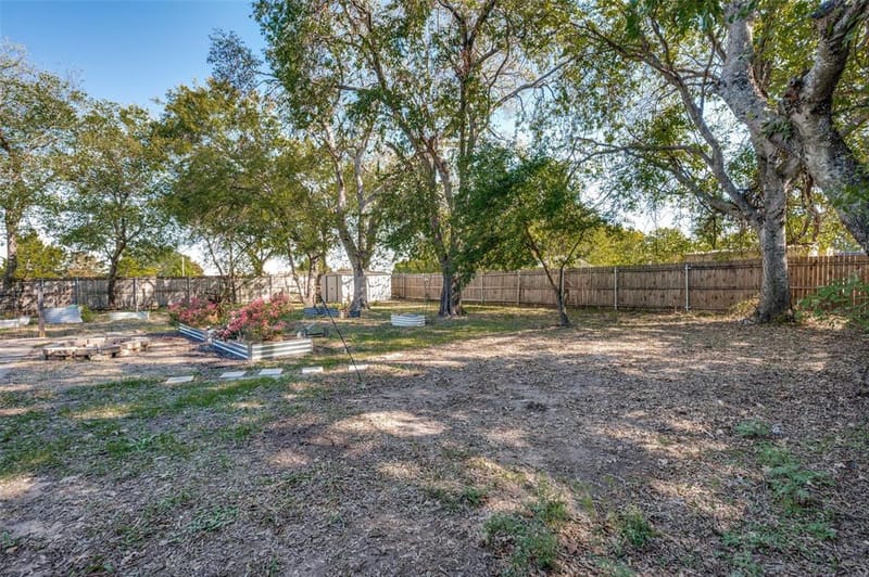 1822 Glenn Lane, Glenn Heights TX 75154 - Photo 12
