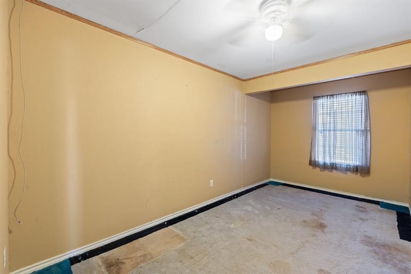 310 Eastland Street, Cleburne TX 76031 - Photo 10