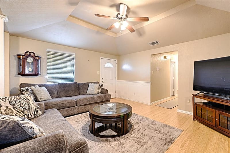 305 Tejas Drive, Glenn Heights TX 75154 - Photo 4
