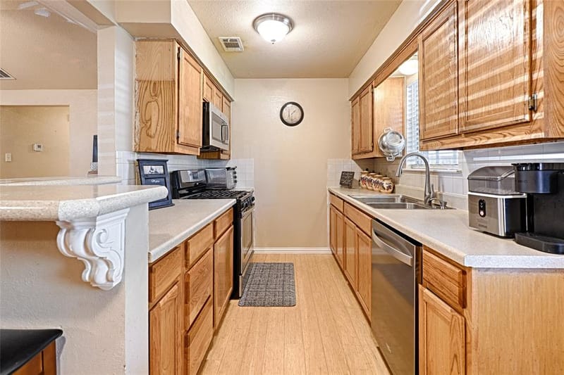 305 Tejas Drive, Glenn Heights TX 75154 - Photo 8